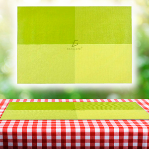 Set di 10 Tovagliette Riutilizzabili in PVC con Design a Righe in Rilievo e Intrecciato, Impermeabili, per Uso Domestico e Sala da Pranzo - Product Image 1