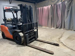 Oferta Exclusiva de Subasta para Montacargas con Transmisión Hidrostática 8FG45U de 1995 con Capacidad de Carga de 10000 Libras - Product Image 3