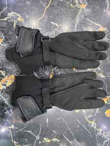 Heavy Duty Customized Leather Motorbike <b>Gloves</b> with <b>Touchscreen</b> for Sports and Outdoor Use - Product Image 3