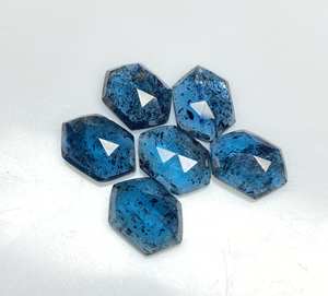 รูปทรงแฟนซี 100% ของแท้จากธรรมชาติสีฟ้าไซยาไนท์กุหลาบตัดสําหรับเครื่องประดับทําหินหลวมขายในราคาขายส่งราคาถูกจํานวนมาก - Product Image 5