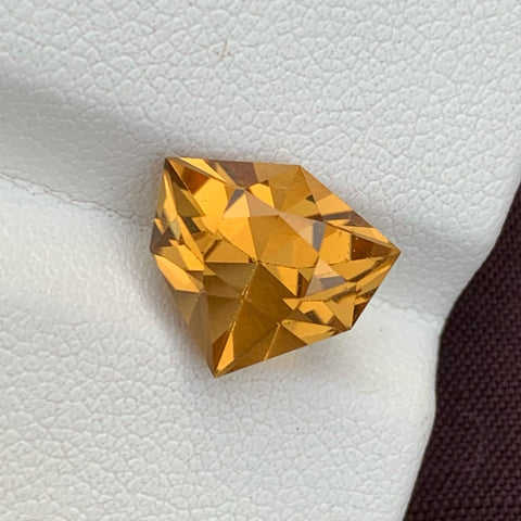 สีเหลือง