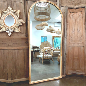 Miroir arche moderne et élégant, fabriqué à la main de luxe, cadre en rotin naturel écologique, personnalisable pour la maison et le commerce de détail - Product Image 3