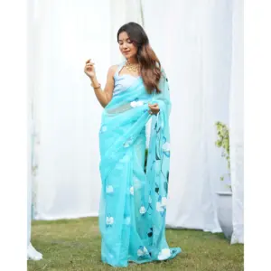 Sari de soirée léger en organza bleu 100% soie, peint à la main, décolleté cœur, dos nu, longueur au sol, pour femmes - Product Image 4