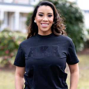 Camiseta gris 'Silver Star' para mujer, Camiseta de algodón suave con letras de parche de chenilla en negrita, ropa griega de moda informal inspirada en la Hermandad - Product Image 6