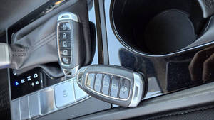 คริสตินสะอาด2021 Hyundai Elantra - Product Image 2