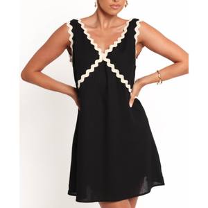 Robes pour femmes élégantes, conçues pour le confort et le style, avec une sensation légère et un aspect intemporel pour une utilisation régulière - Product Image 4