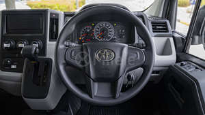 Hiace HR 2.8D AWD 2023, 5 Plazas, Cuero Oscuro, Volante a la Izquierda, SUV/Van Usada, Automática, Cámara Trasera 360, Techo Panorámico - Product Image 6