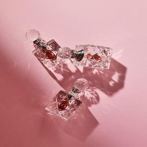 Vie amoureuse avec le parfum d'huile essentielle de bois d'oud - Product Image 1