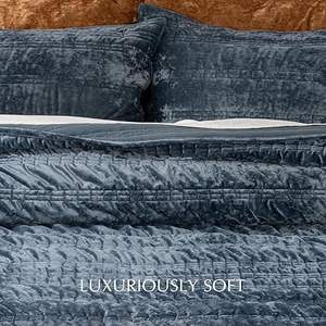 Juego de Edredón de Terciopelo Ultra Suave y Ligero EVERGRACE - Cubrecama King/Cal King con Diseño Fruncido para Uso en Hoteles - Product Image 4