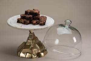 Support à gâteau en métal doré à la feuille antique avec des détails complexes Présentoir à desserts élégant Parfait pour les événements à thème vintage LEAF NEW - Product Image 4