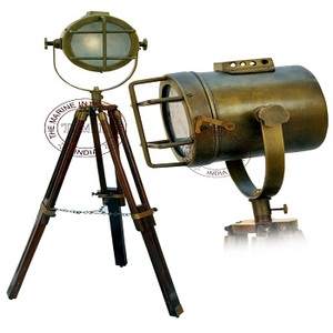 Reflector de aspecto Vintage antiguo marrón con soporte de madera, foco de estudio marino coleccionable, artículo de regalo náutico decorativo - Product Image 4