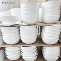 Assiettes en céramique blanches pures de 1 tonne, formes variées, vendues à la tonne – Vaisselle en céramique en gros à prix imbattables
