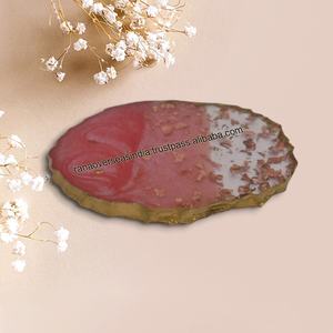 Nuevo posavasos de resina reversible en forma ovalada para bebidas y tazas de té al mejor precio - Product Image 4