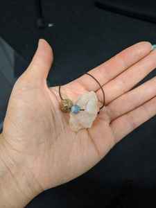 Wholesale Bulk Natural Himalayan Pink Raw Salt Necklace Organic Mineral Healing Jewelry Handmade Crafts - Product Image 3