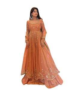ชุดเดรส Anarkali ผ้าไหมชีนอนแท้ 100% ดีไซน์หรูหรา ประดับด้วยงานปักและเลื่อมหลากหลายแบบ สำหรับงานปาร์ตี้และงานพิธีต่างๆ - Product Image 1
