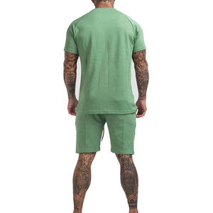 Conjunto de camiseta y pantalón corto para hombre, Material de algodón, cuello redondo, dos piezas - Product Image 2