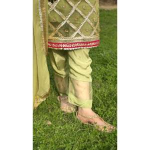 Última Tendencia en Salwar Kameez Color Dew para Niñas, Hecho de Rayón - ¡Compra el Nuevo Estilo! - Product Image 3