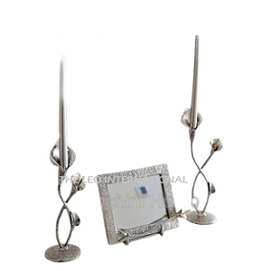 Lot de 2 bougeoirs plaqués argent, aluminium, métal, luxe, maison, hôtel, éclairage, décoration - Product Image 1
