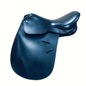 Selle de polo professionnelle confortable et durable en cuir, conçue pour un équilibre optimal en terrain et un soutien équestre quotidien. - Product Image 4
