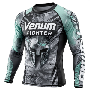 เสื้อรัดกล้ามเนื้อแขนยาวสำหรับผู้ชาย สีดำ-เหลือง แห้งเร็ว ผลิตจากผ้าสแปนเด็กซ์และโพลีเอสเตอร์ ยี่ห้อ Venum Fighter Rash Guard - Product Image 4