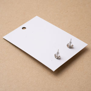 Pendientes de botón con placa pulida de shungita en forma de rombo, 0.39 pulgadas (10 mm) - Product Image 3