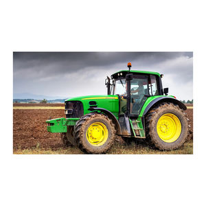 Tracteur John Deer 4066R fiable avec moteur efficace, technologie de pointe et entretien facile - Product Image 2