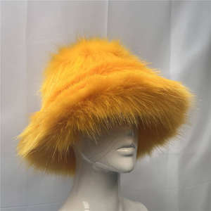 หมวกบักเก็ตขนเฟอร์เทียมสำหรับผู้หญิง SIDDIQUI HOSINEX 2024 แบบเรียบ ไม่มีรอยต่อ ย้อมสี  สำหรับฤดูหนาว  ตกแต่งโบว์  แบบขาดๆ  ให้ความอบอุ่น สไตล์ลำลอง - Product Image 5