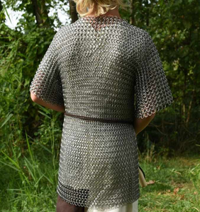 Chemise en cotte de mailles médiévale légère pour enfants âgés de 10 à 15 ans Bague en aluminium à demi-manches Hauberk pour reconstitutions - Product Image 3