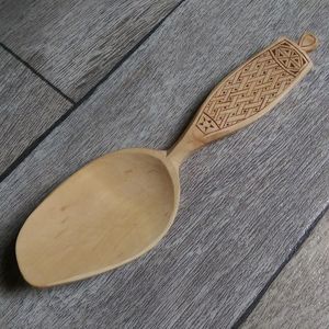 CUCHARA DE MADERA VINCULADA TALLA Logotipo personalizado Utensilio de cocina de madera natural Cuchara sólida de madera de acacia para cocinar - Product Image 3