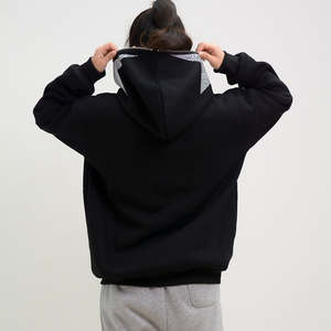 Sweat à capuche avec fermeture éclair intégrale noir et personnalisé avec strass pour hommes - Product Image 2