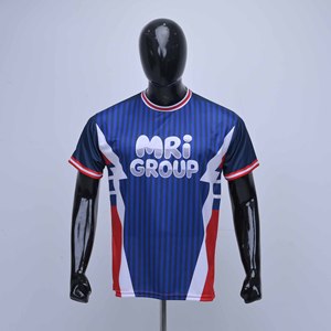 เสื้อฟุตบอลผู้ชายสั่งทำขายส่ง พิมพ์ลายแบบ Sublimation แขนสั้น ดีไซน์เรียบง่าย แห้งเร็ว คอกลม โพลีเอสเตอร์ โลโก้ด้านหน้า สำหรับฤดูร้อน - Product Image 1