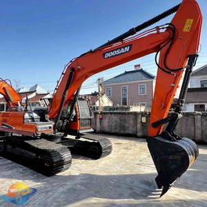Excavadora de Orugas Doosan DX300LC-9C de Alta Calidad, Pocas Horas de Trabajo, Segunda Mano, Importada a Bajo Precio - Product Image 4