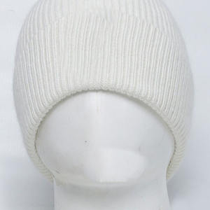 Bonnets unisexes chauds et élégants en acrylique doux Parfaits pour l'hiver, la mode décontractée ou la promotion de la marque - Product Image 5