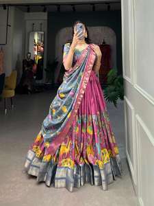 Lehenga Choli y Dupatta de Seda Dola, Estilo Moderno, Pesado y Hermoso, con Estampado Kalamkari y Trabajo de Tejido Zari, Suministro al por Mayor - Product Image 4