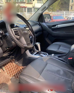Modelo 2015 Usado en Buen Estado, 2.5T 2WD Automático, Edición Super Lujo 4JK1, Bajo Kilometraje, Sin Problemas Mecánicos, Listo para Conducir - Product Image 5