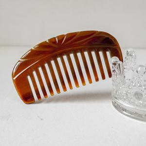 Peine para el Cuidado del Cabello CRAFT EXIM Hecho a Mano con Cuerno Natural y Grabado a Mano para un Uso Diario y Suave, Hecho en India - Product Image 6