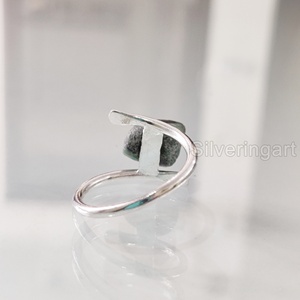 Bijoux en pierre brute bague pour femme pierre précieuse émeraude naturelle mai pierre de naissance croix bande déclaration bijoux bague en argent Sterling 925 - Product Image 5