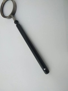 Lupa de Latón Hecha a Mano de Estilo Antiguo con Mango de Madera Negra para Leer, Lupa de Mano con Lente de Vidrio Óptico - Product Image 4