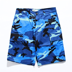 Nuevos pantalones cortos de moda para hombre, pantalones cortos informales con estampado de camuflaje personalizado con varios bolsillos de talla grande, disparos de carga a precios muy razonables - Product Image 2