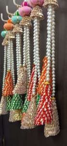 Perlas Étnicas con Borlas de Cono Latkan, Perfectas para Decoración de Fondo en Festivales como Diwali y Bodas, Decoración de Haldi, Mehendi o Sangeet - Product Image 2