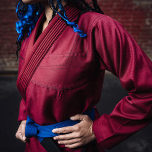 Kimono BJJ duradero y transpirable con estampado personalizado de Jiu Jitsu Gi para mujer OEM con pantalones Ripstop para entrenamiento y torneos - Product Image 4