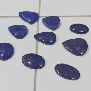 พลอยลาพิสลาซูลีคุณภาพสูง ทรงคาโบชอง ทำด้วยมือ เรียบเนียน หินกึ่งมีค่า บำบัดรักษา ทุกทรงและทุกขนาด ตัดตามสั่ง - Product Image 2