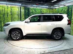 Nuevo Toyota Land Cruiser Prado 2024 TX L, poco usado, en excelentes condiciones, sin fumadores, 4x4, 7 plazas - Product Image 3