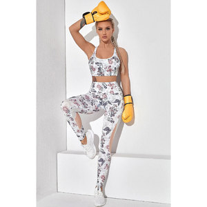 Ensemble de yoga pour femmes en gros, 2 pièces, vêtements de sport, haut court à manches courtes et pantalon taille haute, tenue de fitness et de gym - Product Image 1