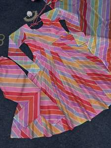 Hermoso Traje De Diseñador-Pent Y Dupatta Con Impresión Digital - Product Image 2