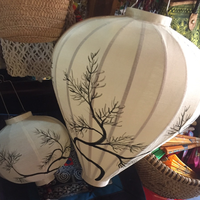 Vente en gros de lanternes en soie lanterne suspendue en soie de bambou de haute qualité pour festival traditionnel du Vietnam
