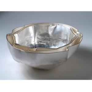 Plat de service et bol, vaisselle, bols de service, design artisanal, finition brute, design intérieur, matériau solide - Product Image 1