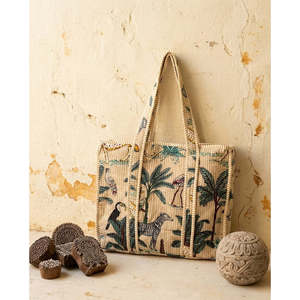 Bolsa de Mano de Lona de Algodón Acolchada a Mano, Estampado Safari Color Marfil, Ligera y Duradera para Todas las Estaciones - Product Image 4