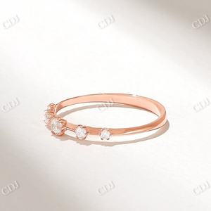 Alliance de mariage minimaliste vintage pour femme, 0,25 carats, taille ronde brillante, sertie à griffes, or massif 18 carats, bijoux fins - Product Image 5