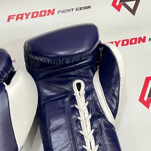 ถุงมือชกมวยหนังสีน้ำเงินขาว FLY พร้อมโลโก้ส่วนตัว สำหรับฝึกซ้อมคิกบ็อกซิ่ง มวยไทย มวยผสม - Product Image 2